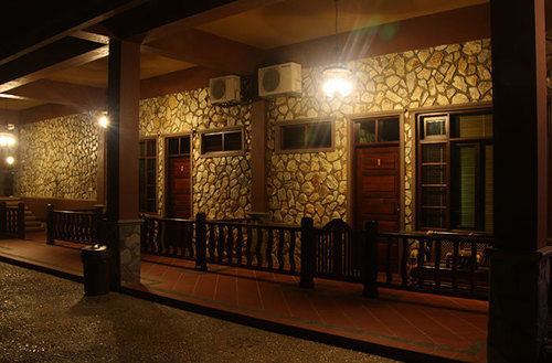 The Waterway Villa Бентонг Экстерьер фото